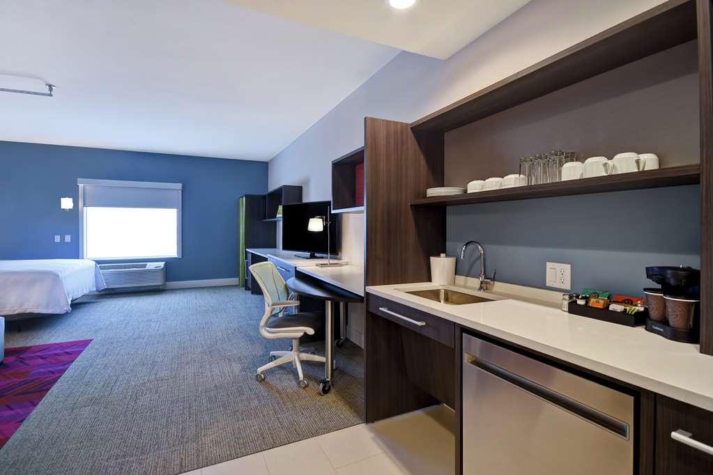 Home2 Suites By Hilton Wichita Northeast Стая снимка